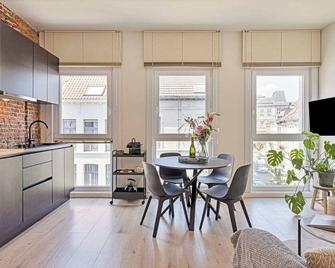 Fresh renovated 1BR apartment @ Trendy south area - Antuérpia
