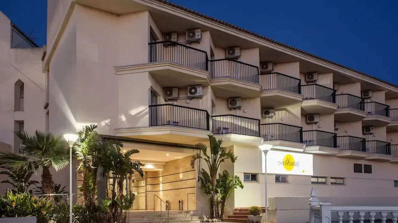 RTL 엘 푸이그 발호텔