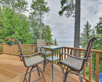 Waterfront Lake Huron Getaway with Private Beach! - Rogers City - Patio