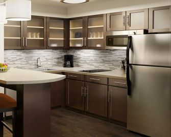 Staybridge Suites Lafayette By IHG - Lafayette - Ložnice