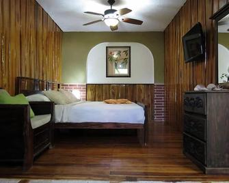 Hotel Rustico Santa Teresa - Santa Teresa - Habitación