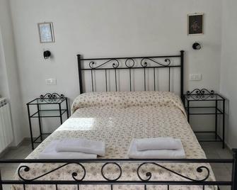 Eulalia Apartment - Monterosso al Mare - Chambre