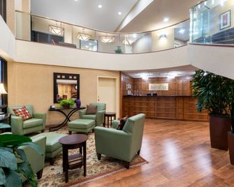 Baymont by Wyndham Knoxville/Cedar Bluff - נוקסוויל - לובי