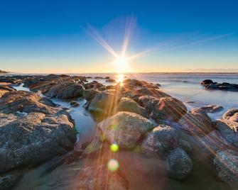 Lower-Level, Dog-Friendly Studio with Ocean Views & Free WiFi - Walk to Beach - Lincoln City - Beach