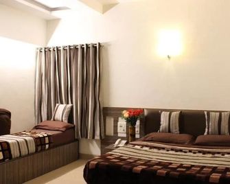 Hotel Rama Executive - Mahabaleshwar - Bedroom