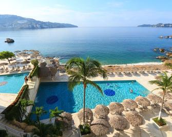 Las Torres Gemelas Suites and Beach Resort - 阿卡波可 - 阿卡普爾科 - 游泳池