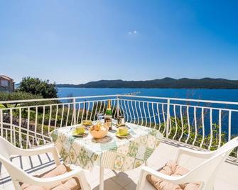 Kia Apartman - Slano - Balkon