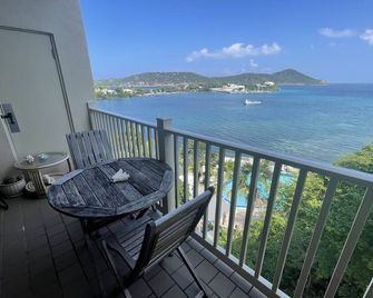 Point Pleasant Usvi - Villa Songsaa - Waterfront - Saint Thomas Island - Balcón
