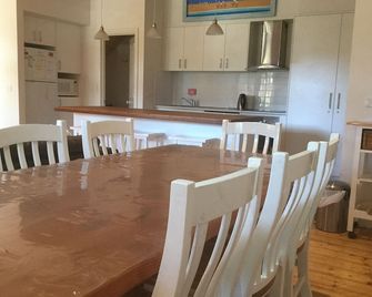 cora-lynn beach shack - Lorne - Salle à manger