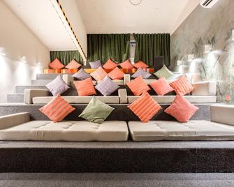 Nílu Cancun Zona Hotelera by Selina - Cancún - Lounge