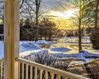 Maple Hill Farm Inn - Hallowell - Balcón