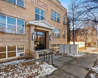 Aisling Suites Furnished Apartments - Great Falls - Building