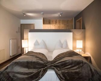 Hotel Bad Fallenbach - San Leonardo in Passiria - Bedroom