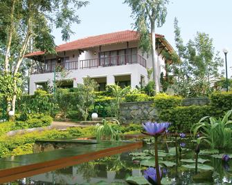 The Gateway Hotel Chikmagalur - Chikamagalur - Building