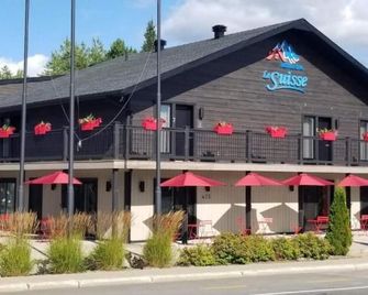 Hotel 'Le Suisse' - Saint-Donat-de-Montcalm - Bâtiment