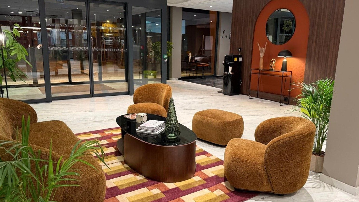 Nehô Suites Saint Jean de Maurienne - Saint-Jean-de-Maurienne - Lounge