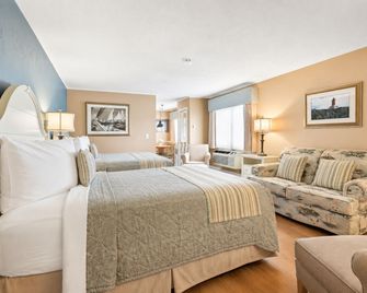 Pier 7 Condominium Resort - South Yarmouth