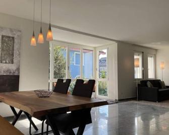 Amazing 2 Bedroom Flat: Specious And Cen - Zúrich - Comedor