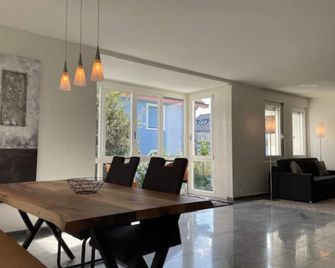 Amazing 2 Bedroom Flat: Specious And Cen - ציריך - חדר אוכל