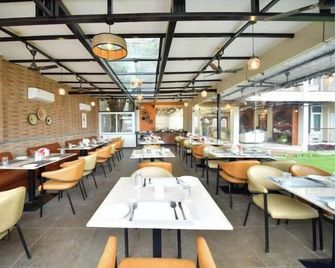 Hotel Aviral Ganga - Varanasi - Restaurant
