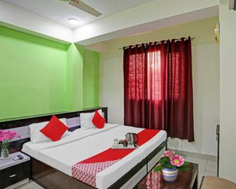 OYO Flagship 88302 Shyam Residency Near Lotus Temple - Neu-Delhi - Schlafzimmer
