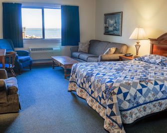 Lighthouse Inn on Lake Michigan - Two Rivers