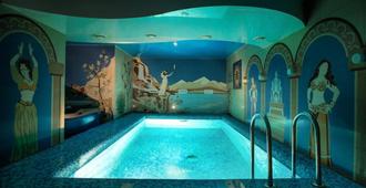 Hotel Aist - Yekaterinburg - Pool