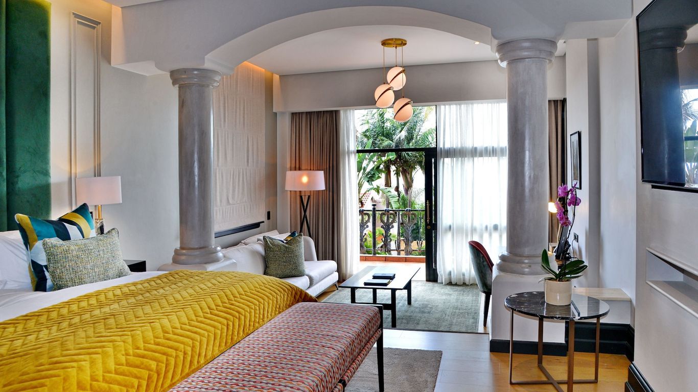 Apogee Boutique Hotel & Spa