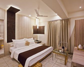 Scenaria Hotel - Navrangpura, Ahmedabad - Ahmedabad - Habitación
