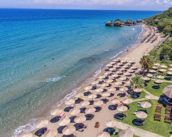 Porto Zorro Beach Hotel - Vasilikos - Pláž