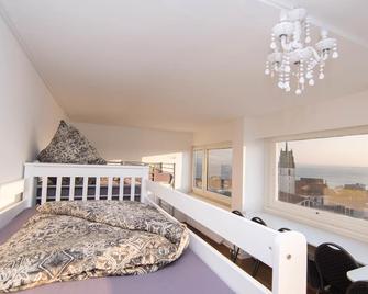 Skyhostel Friedrichshafen - Friedrichshafen - Schlafzimmer