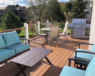 Private flat in beautiful neighborhood - State College - Balcony