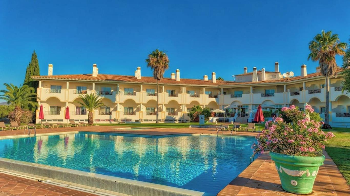 Colina Verde Resort
