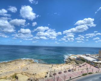 Europa Hotel - סליאמה - שירותי מקום האירוח