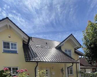 Deluxe apartment with 3 bedrooms and large living room - Rust - Building