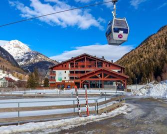 Apartment in Savoyard mountain Village - Vallorcine - Bâtiment