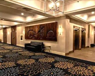 The Senator Hotel & Conference Centre - Тіммінс - Лоббі