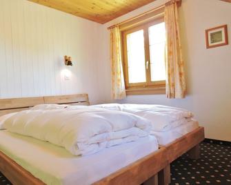 Hotel Posta - Tujetsch - Habitación