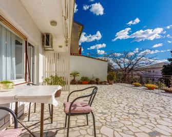 Klaric - Novi Vinodolski - Patio