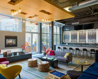 Aloft Charleston Airport & Convention Center - נורת' צ'רלסטון - טרקלין