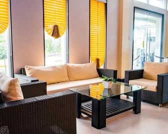 La Piazza Hotel and Convention Center Inc. - Legazpi City - Lounge