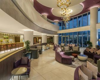 DoubleTree by Hilton Yerevan City Centre - ירבאן - טרקלין