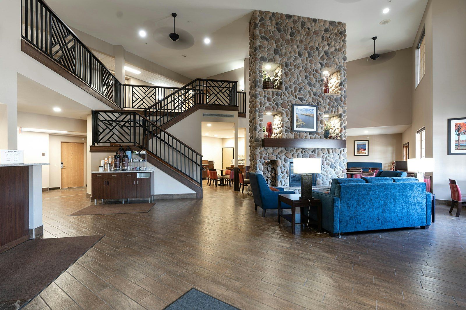 Rapid River Lodge - Baxter - Lobby