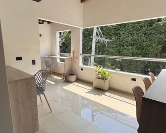 Vida Hostel - Medellín - Ban công