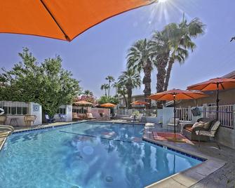 Inn at Palm Springs - Palm Springs - Piscina