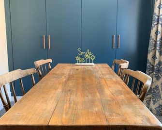 The Croft Apartment - Cheltenham - Dining room