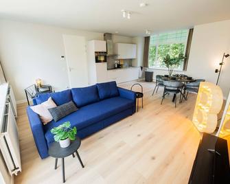 Elegant Oasis 2bdr Apartment Ws - Rotterdam - Stue