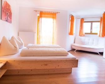Unterer Obereggerhof - San Leonardo in Passiria - Habitación