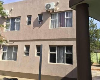 Tsumeb Guesthouse Kamho - Tsumeb - Edificio