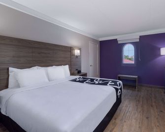 La Quinta Inn by Wyndham Kansas City Lenexa - Lenexa - Sovrum
